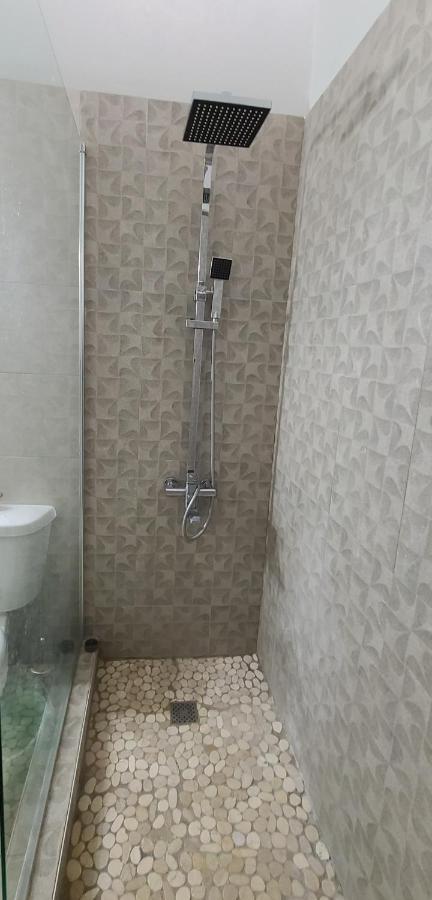 Cheerful 2 - Bedroom Townhouse With Free Parking In New Кингстон Экстерьер фото