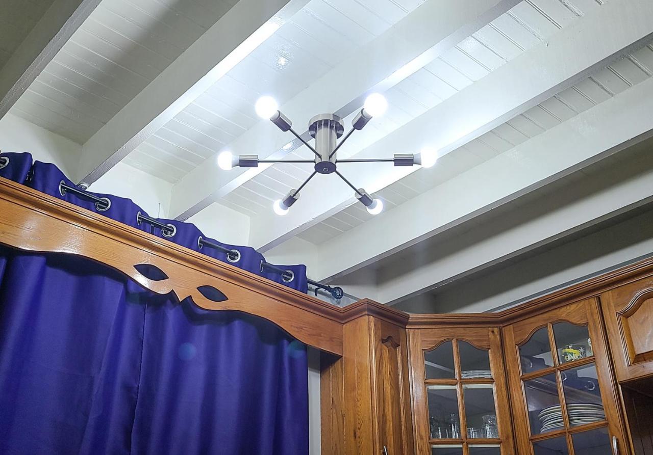 Cheerful 2 - Bedroom Townhouse With Free Parking In New Кингстон Экстерьер фото